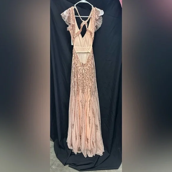 Mac Duggal 5682 NWT Sequined Flutter Cap Sleeve Cut Out A Line Gown